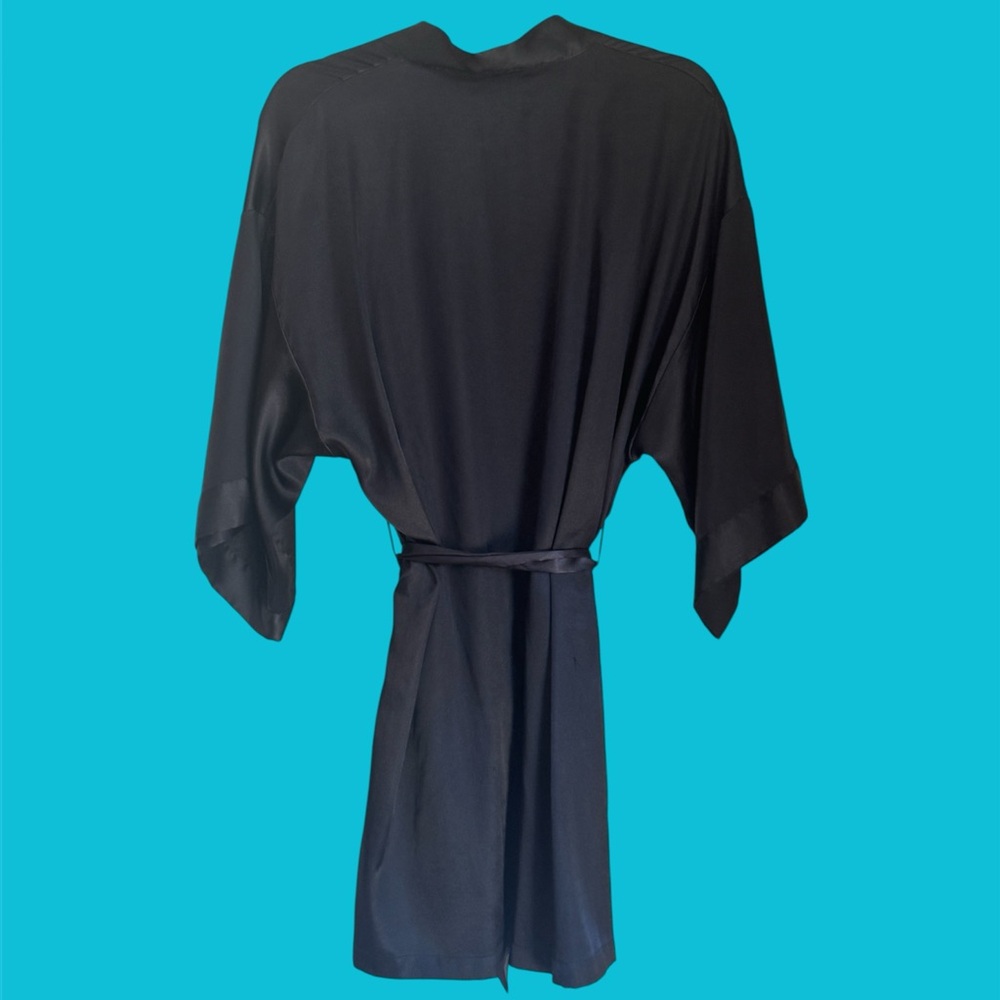 VICTORIA’S SECRET Black Short Kimono Robe with Pockets Lined with Pink Size M/L - Picture 3 of 11